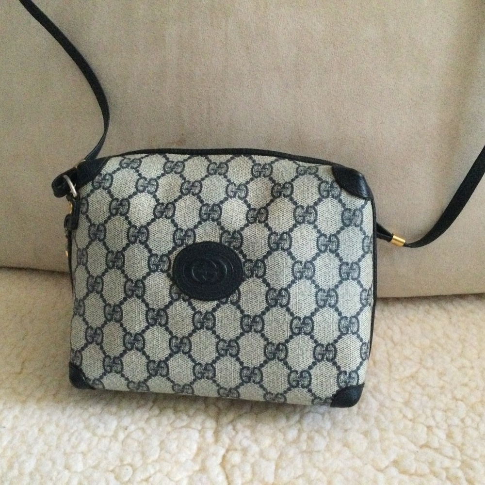 GUCCI  True Vintage / Classic ❤️ Luxury SHOULDER BAG PURSE * AUTHENTIC {Pretty}